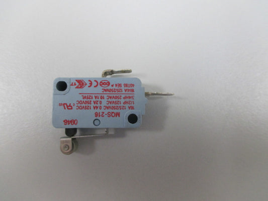 INTERRUPTOR DE ACTIVACIÓN DE DESCARGA